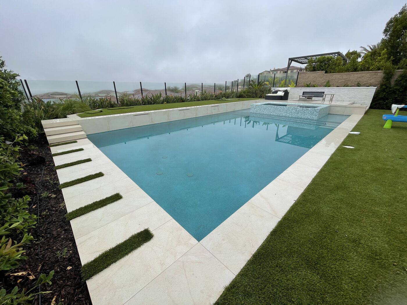 Wide pool panorama